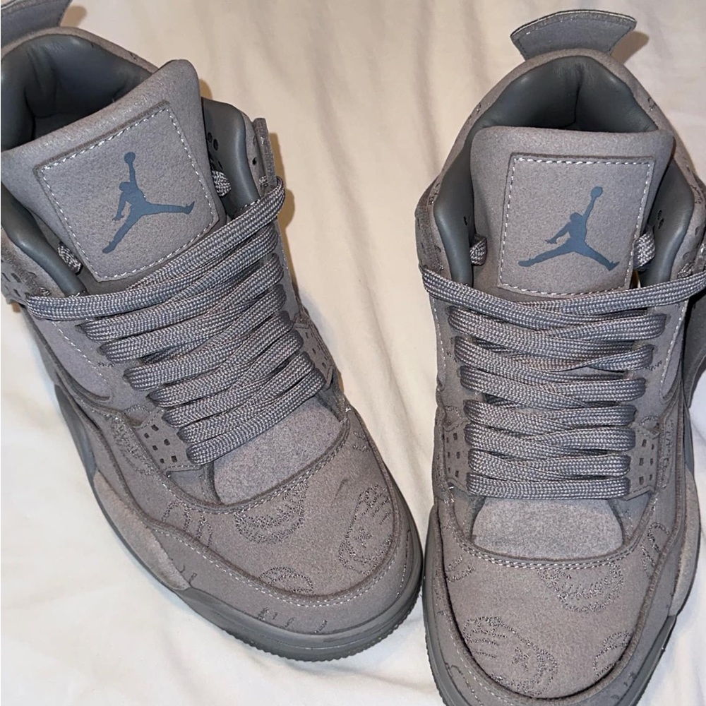 Air Jordan 4s x KAWS ‘Cool Grey’